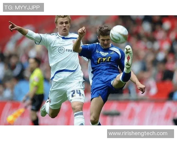 泰港对决春武里精彩赛事分析与战术解读全方位呈现 泰港对决春武里精彩赛事分析与战术解读全方位呈现