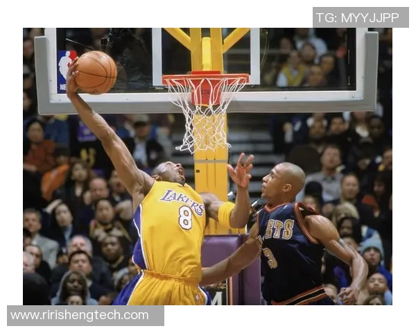 科比与勇士的经典对决集锦回顾展现传奇球星的无尽魅力与精彩瞬间